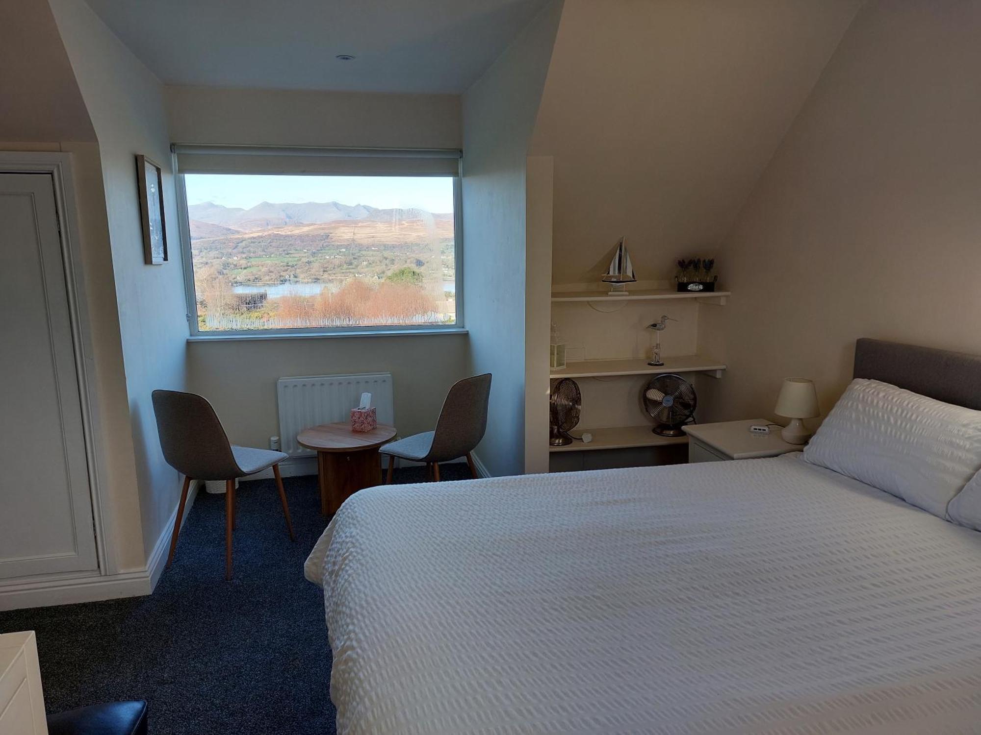 Misty Bay - Kenmare Hotel Екстериор снимка