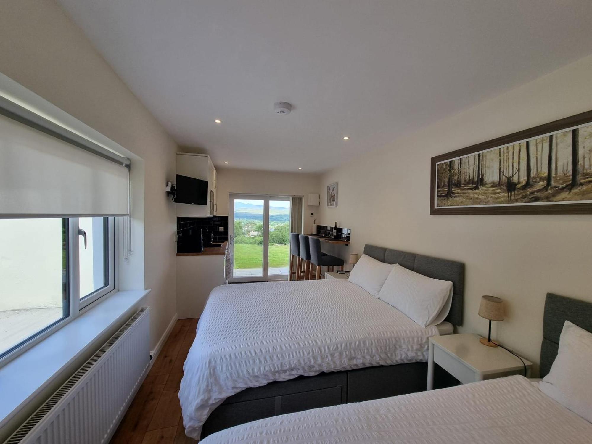Misty Bay - Kenmare Hotel Екстериор снимка