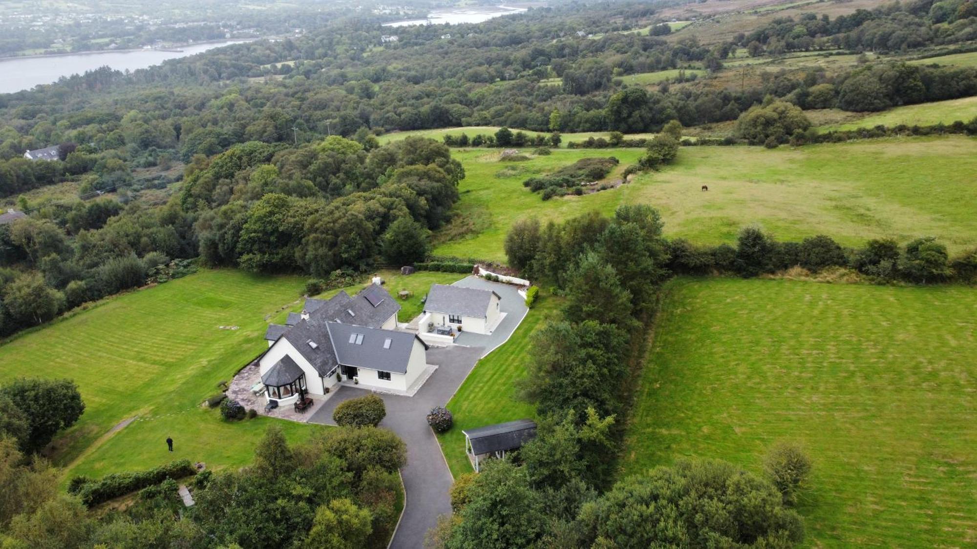 Misty Bay - Kenmare Hotel Екстериор снимка